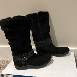 BareTraps Hawna Black Boots 7 Med.